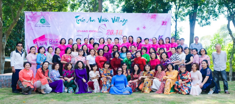 C:\Users\PC-HOME\Desktop\Tập thể tại Trúc An Viên.jpg