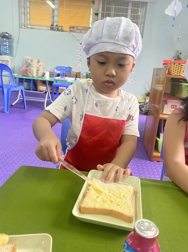 C:\Users\Administrator\Desktop\Ảnh A1 22-23\bánh mì bơ\z3871561401654_bd6dfdc4b52978e12cffc7e87dd4fa17.jpg