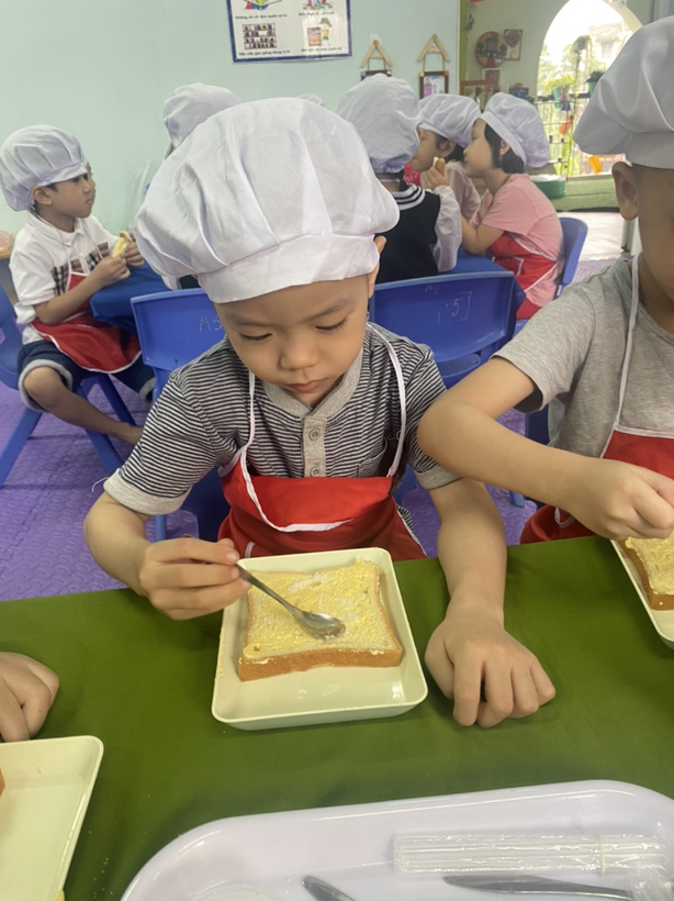 C:\Users\Administrator\Desktop\Ảnh A1 22-23\bánh mì bơ\z3871560938057_321ba7892f7e9c72fca01b3f97f7cc43.jpg