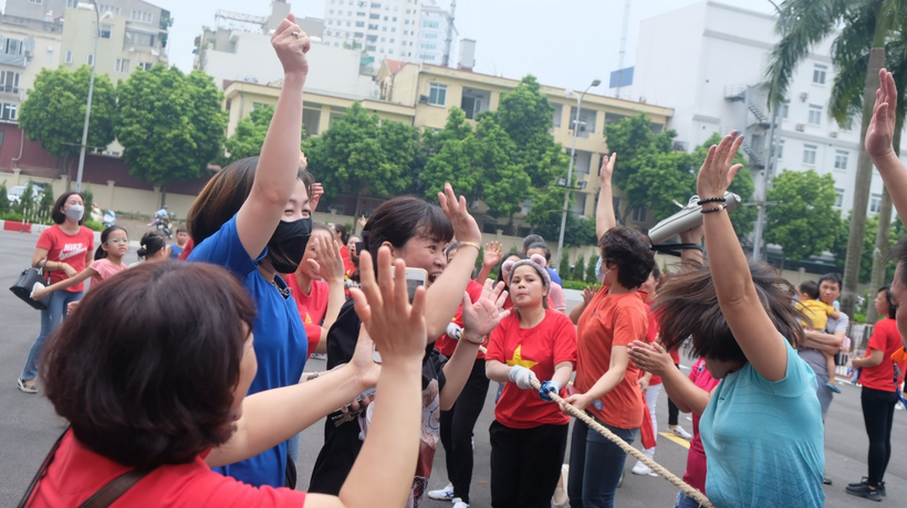 C:\Users\PC-HOME\Desktop\KC ăn mừng.jpg