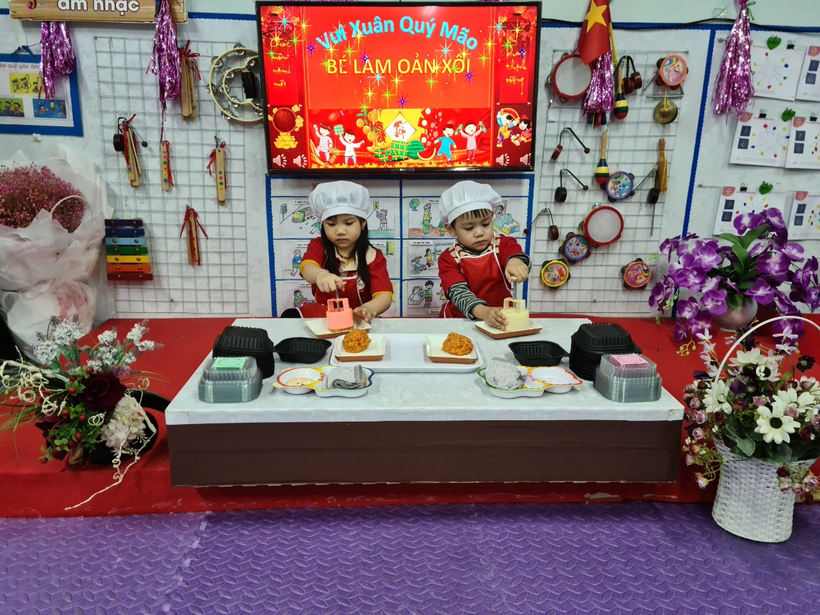 D:\Ảnh c5\xôi\z4031729533358_7d3f6986e5cead0a5cf9680b69a59073.jpg