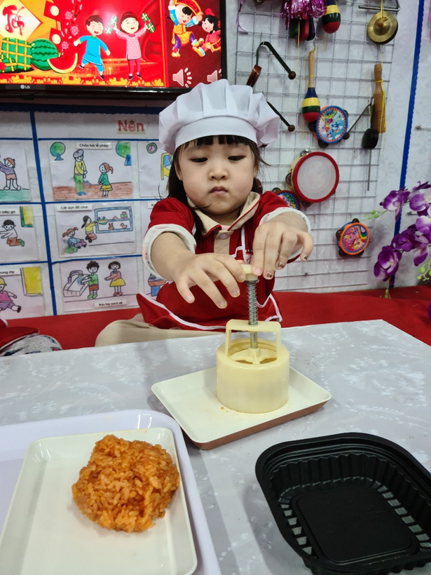 D:\Ảnh c5\xôi\z4031728622985_43dab42b0ca562d5c1b477898772c2ed.jpg