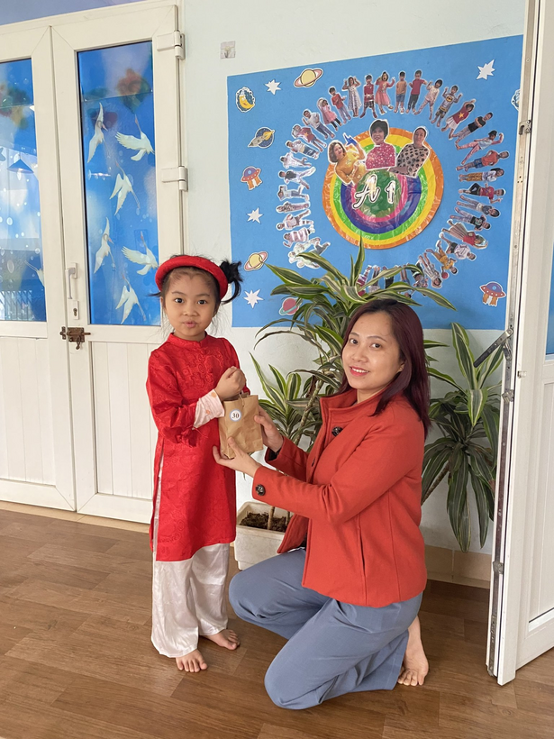 C:\Users\Administrator\Desktop\Ảnh A1 22-23\lien hoan 83\z4166358556801_e9d332ea49bcbaa1cf51e7d1e772a2e7.jpg