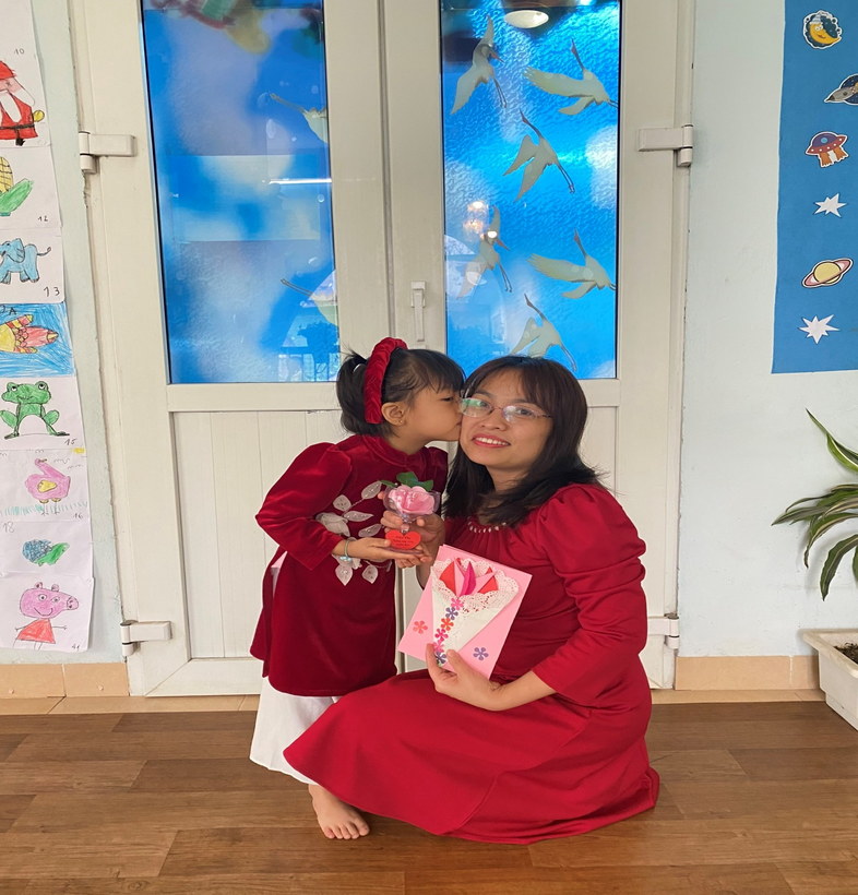 C:\Users\Administrator\Desktop\Ảnh A1 22-23\lien hoan 83\z4166358731720_0d9f84942f1ead7a26a71ecd966d597a.jpg