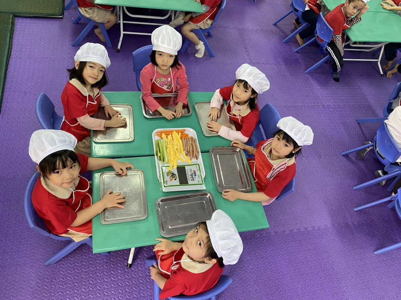 C:\Users\Admin\Desktop\Huế thi giỏi\z4195356363040_956b2a5163da54100f50b824c5a68df3.jpg