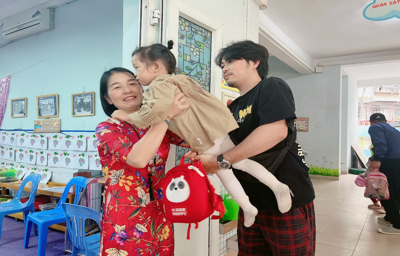 C:\Users\H2\Desktop\C5 đón trẻ.jpg